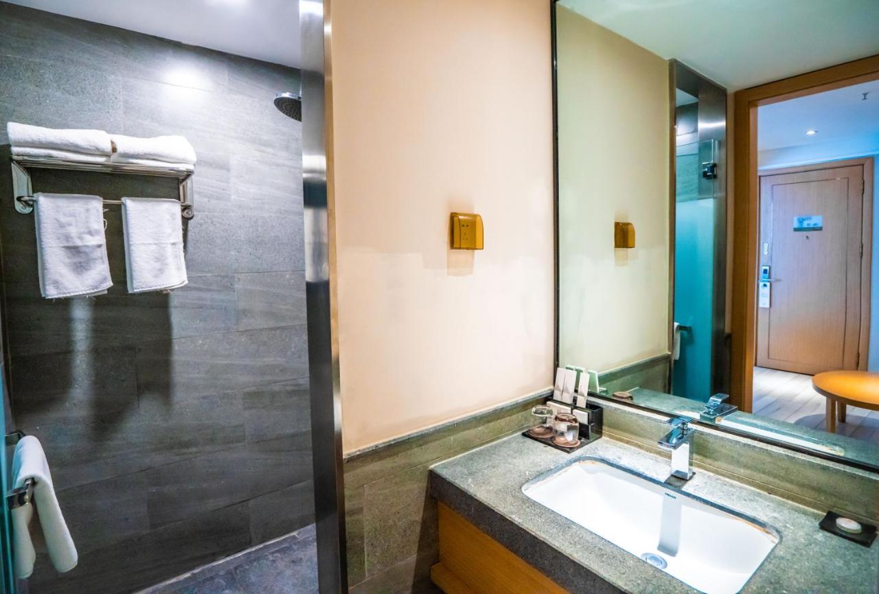 Qifan Hotel Kunming Train Station Branch エクステリア 写真